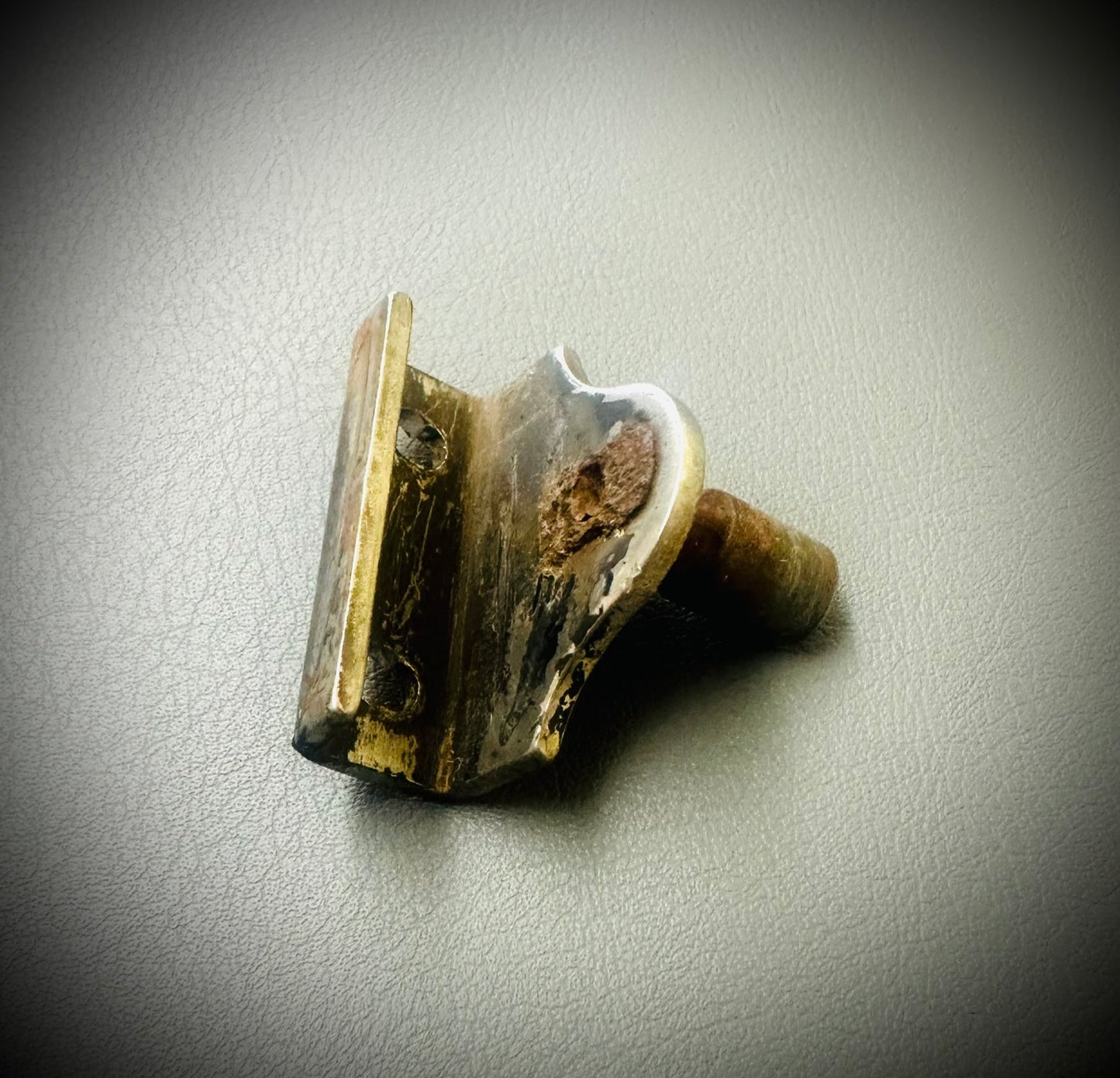 OEM IH L/R/S Wing Vent Window Latch Post Bracket - SFJJ2T0188A / SFJJ2T0188B