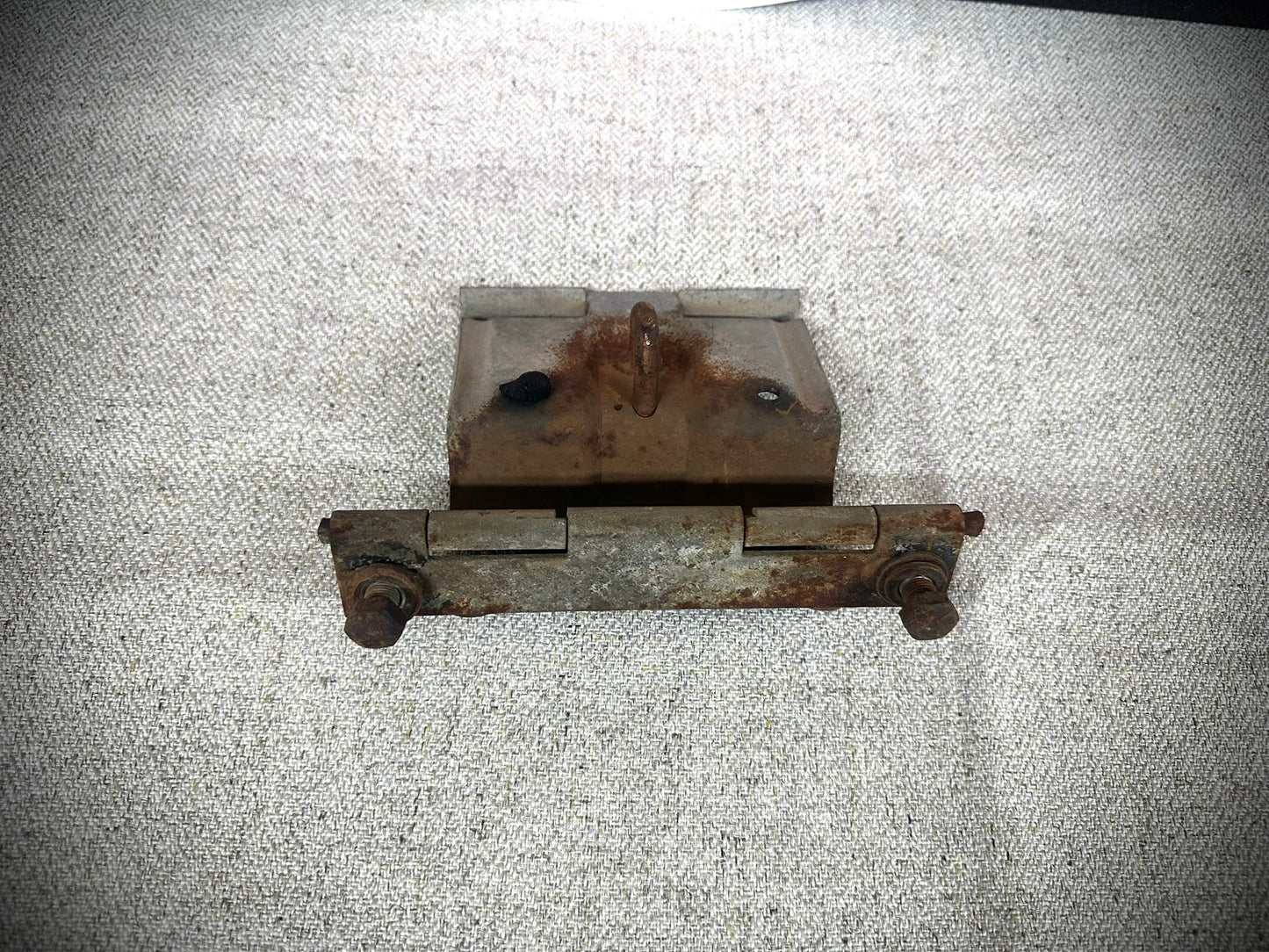 OEM IH R Series Fender Side Hood Latch - SFJJ2T0196