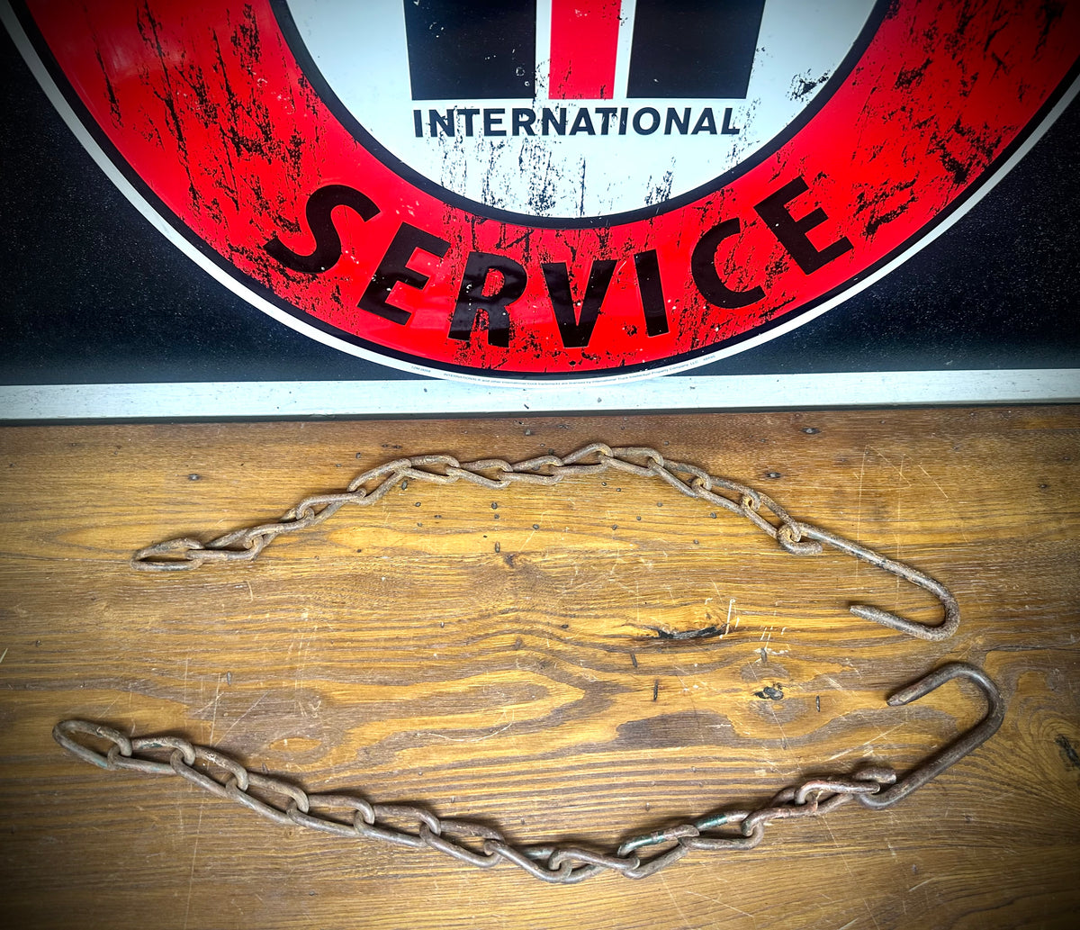 OEM IH Tailgate Chains & Hooks - Used/Good Condition - SFJJ2T0286