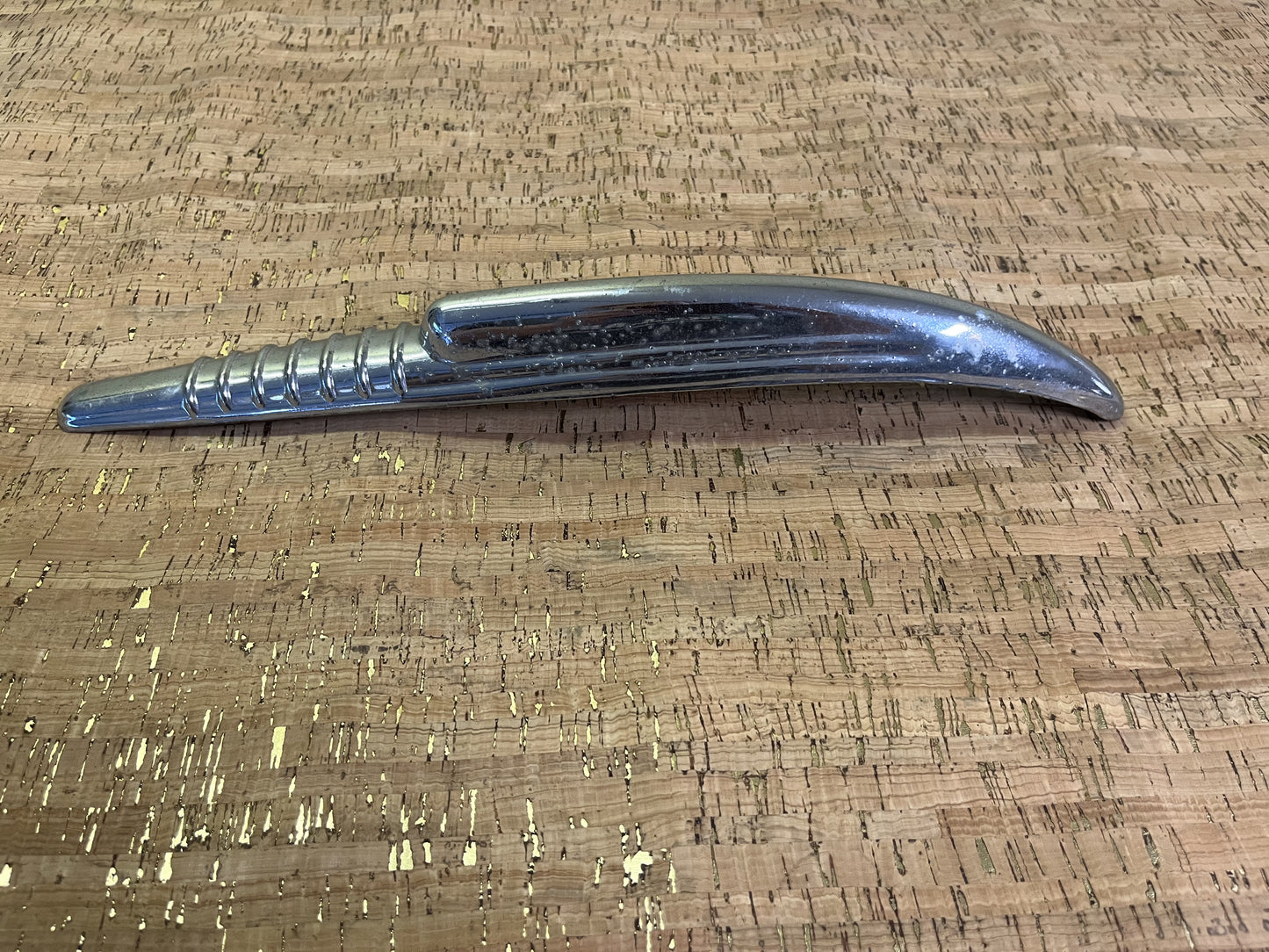 OEM IH KB Series 1-5 Top Center Hood Emblem 1947-1949 (Grade B) (Chrome) - SFJJ2T0060