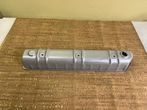 OEM IH Valve Cover / Straight Valve (Powder-coated) - SFJJ2T0066