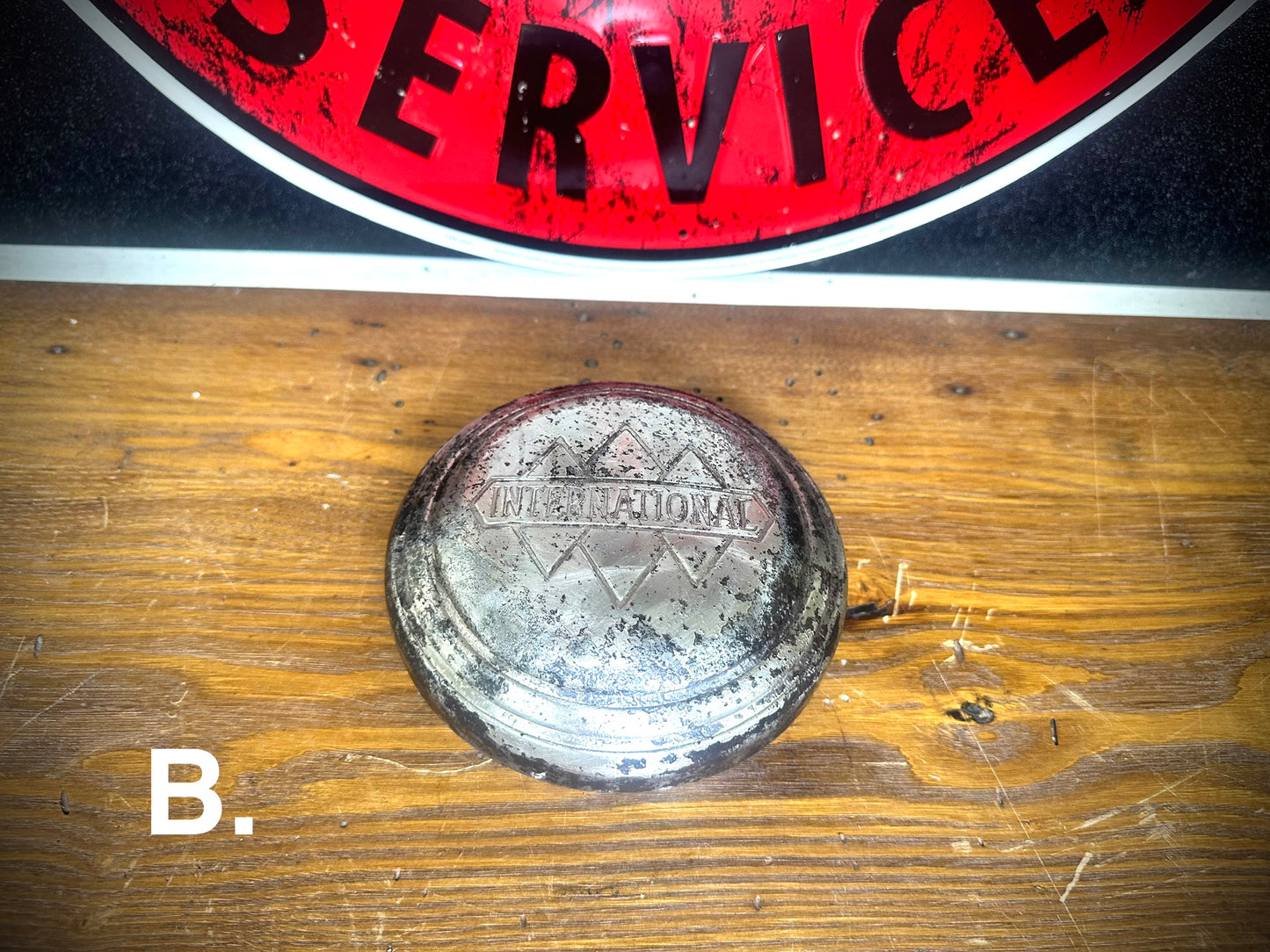 OEM IH KB 5 Series Wheel Center Cap - SFJJ2T0083A/SFJJ2T0083B