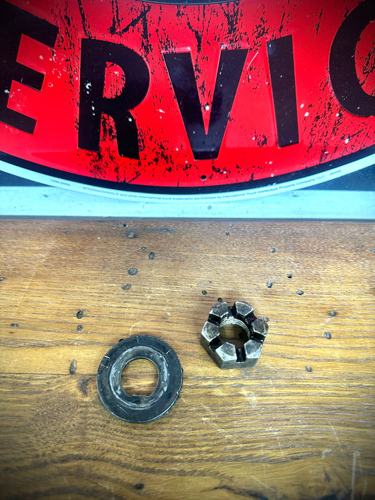 OEM IH Front Spindle Retainer Nut and Washer - 1/2T - SFJJ2T0276