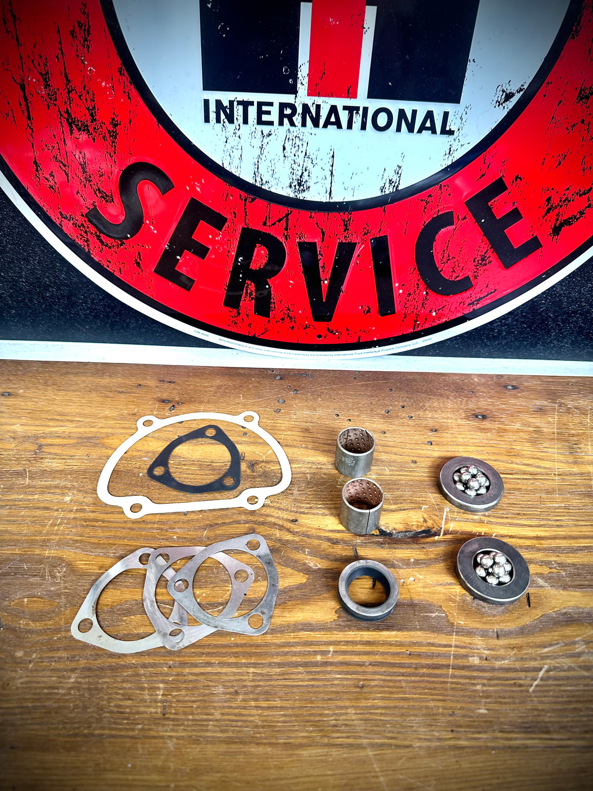 Ross Steering Box Kit (for 50's Era IH Steering Sectors)- SFJJ2T0293