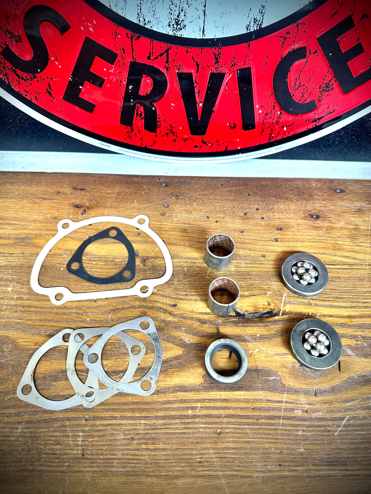 Ross Steering Box Kit (for 50's Era IH Steering Sectors)- SFJJ2T0293
