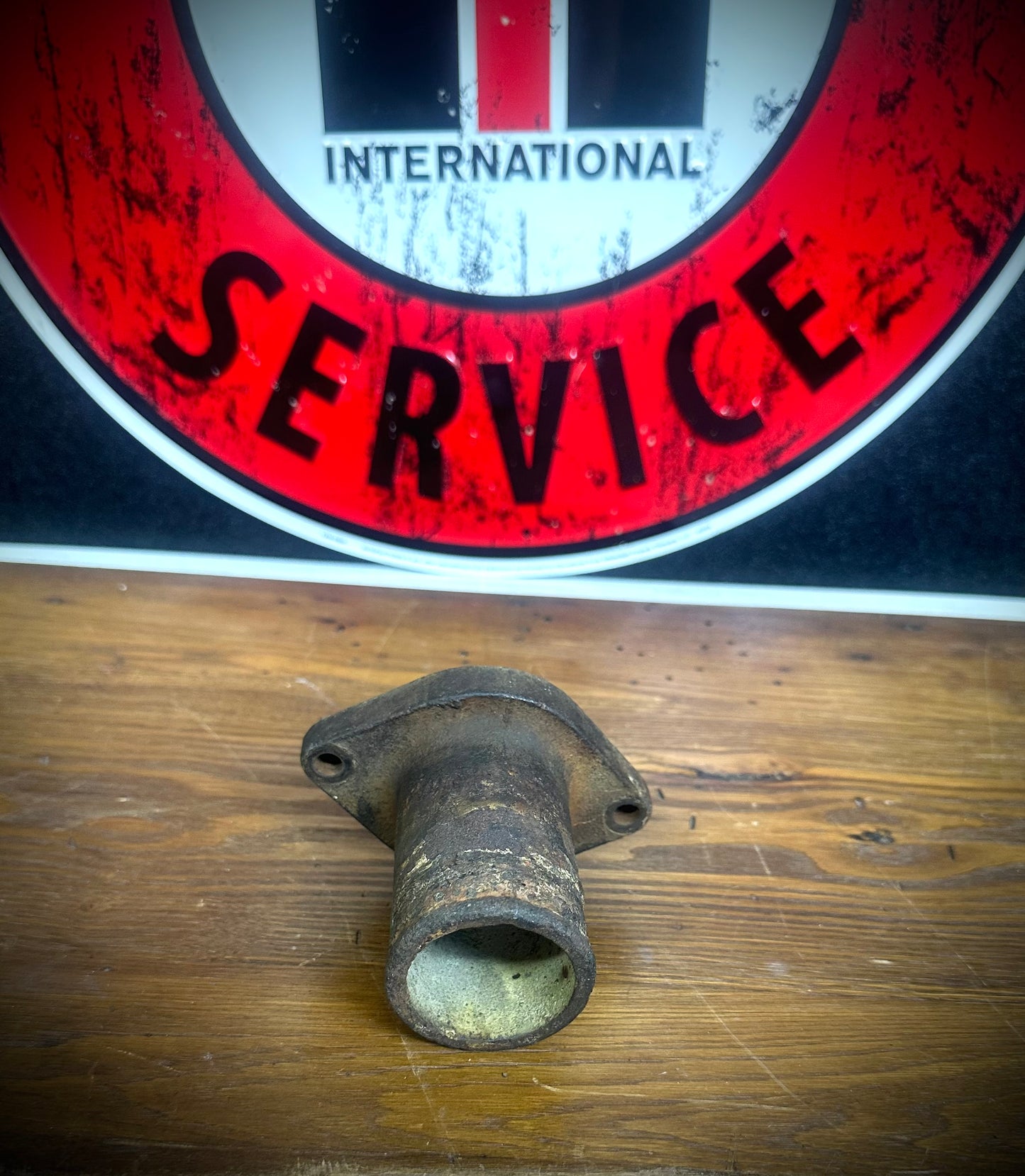 OEM International BD240 Thermostat Housing - Used/Good - SFJJ2T0229