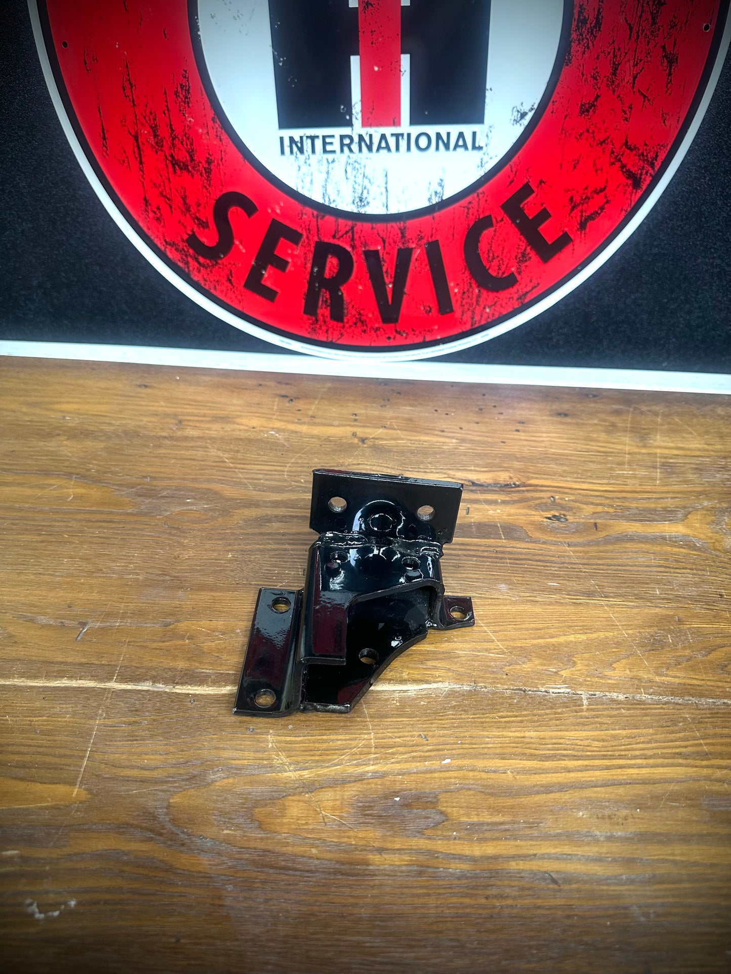 OEM IH Front Upper Engine Mount Support Bracket - Powdercoated - SFJJ2T0226