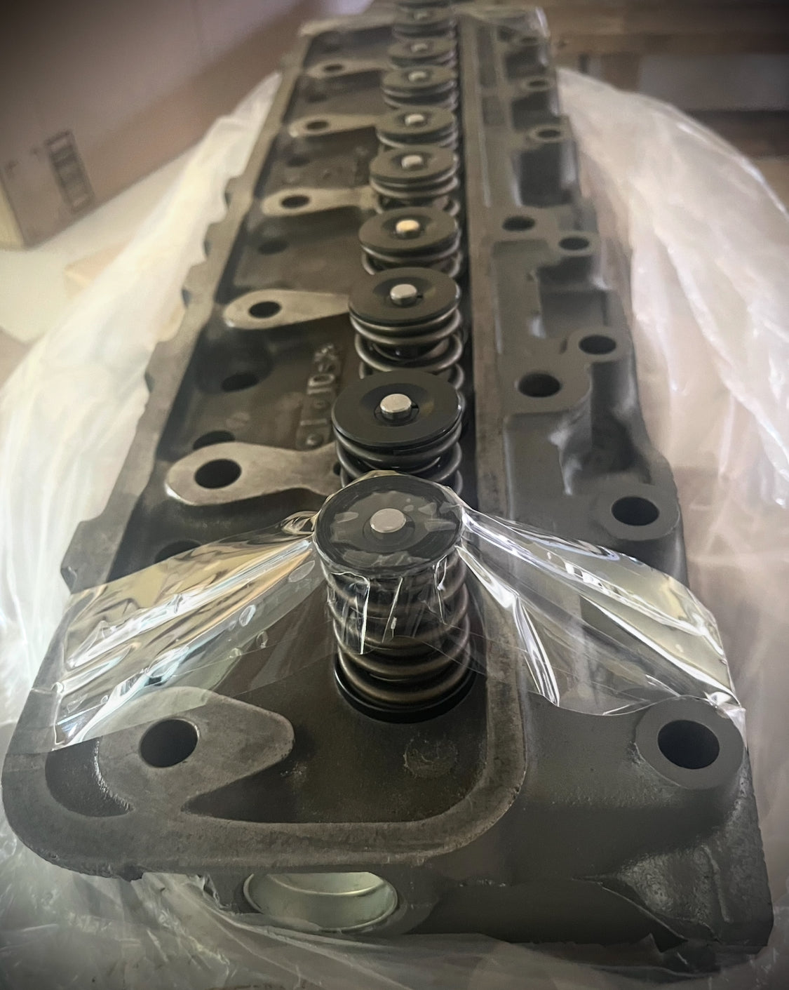 OEM Rebuilt International Cylinder Head - 6 Cylinder - Straight-Valve - Gas - SFJJ2T0233