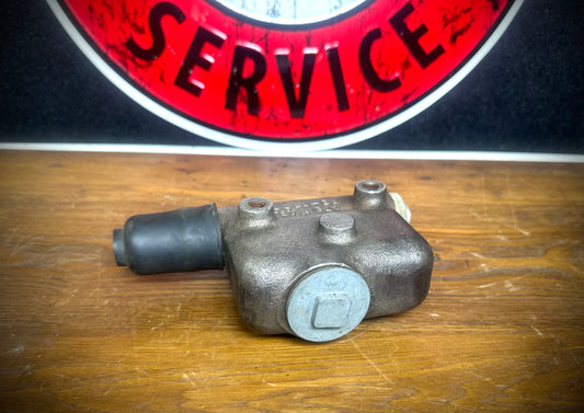 Replacement Master Cylinder for International L/R/S Series - SFJJ2T0243