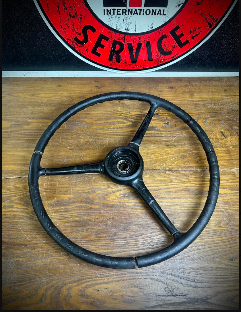 OEM IH Steering Wheel - Used/Driver Condition - SFJJ2T0292